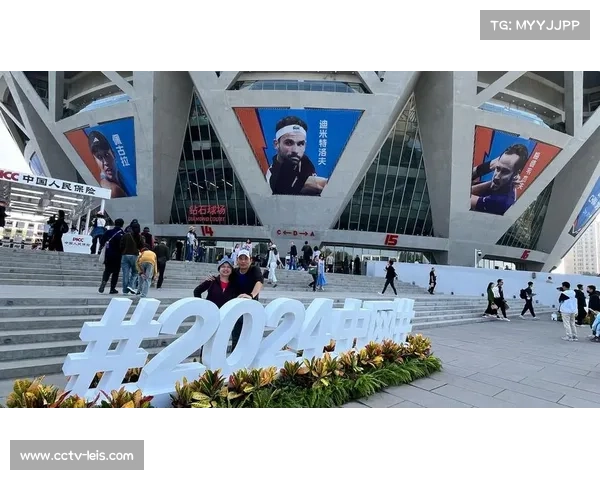 中国网球场地超5.3万片,较2021年增长8.12%